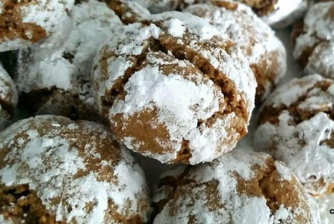 Desert biscuiti crinkles cu cafea