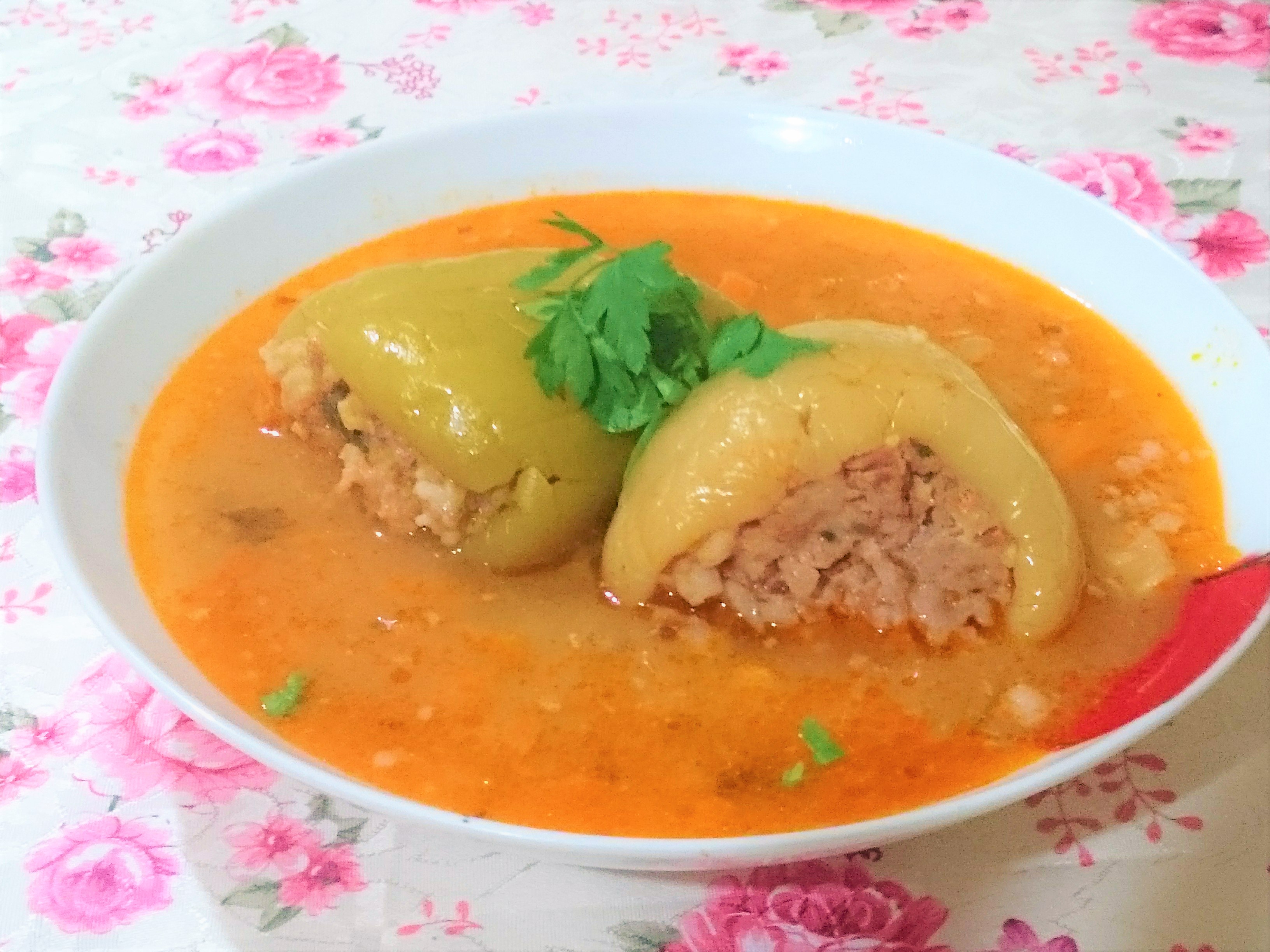 Ciorba de ardei umpluti cu carne de vitel