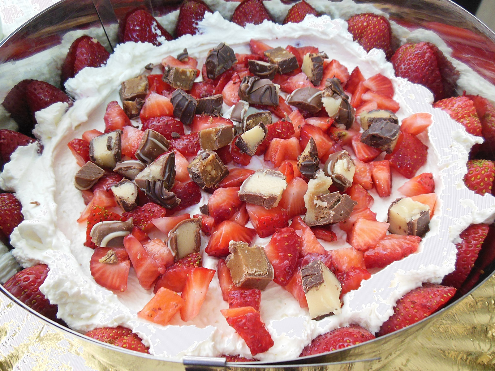 Desert cheesecake cu capsuni fara coacere