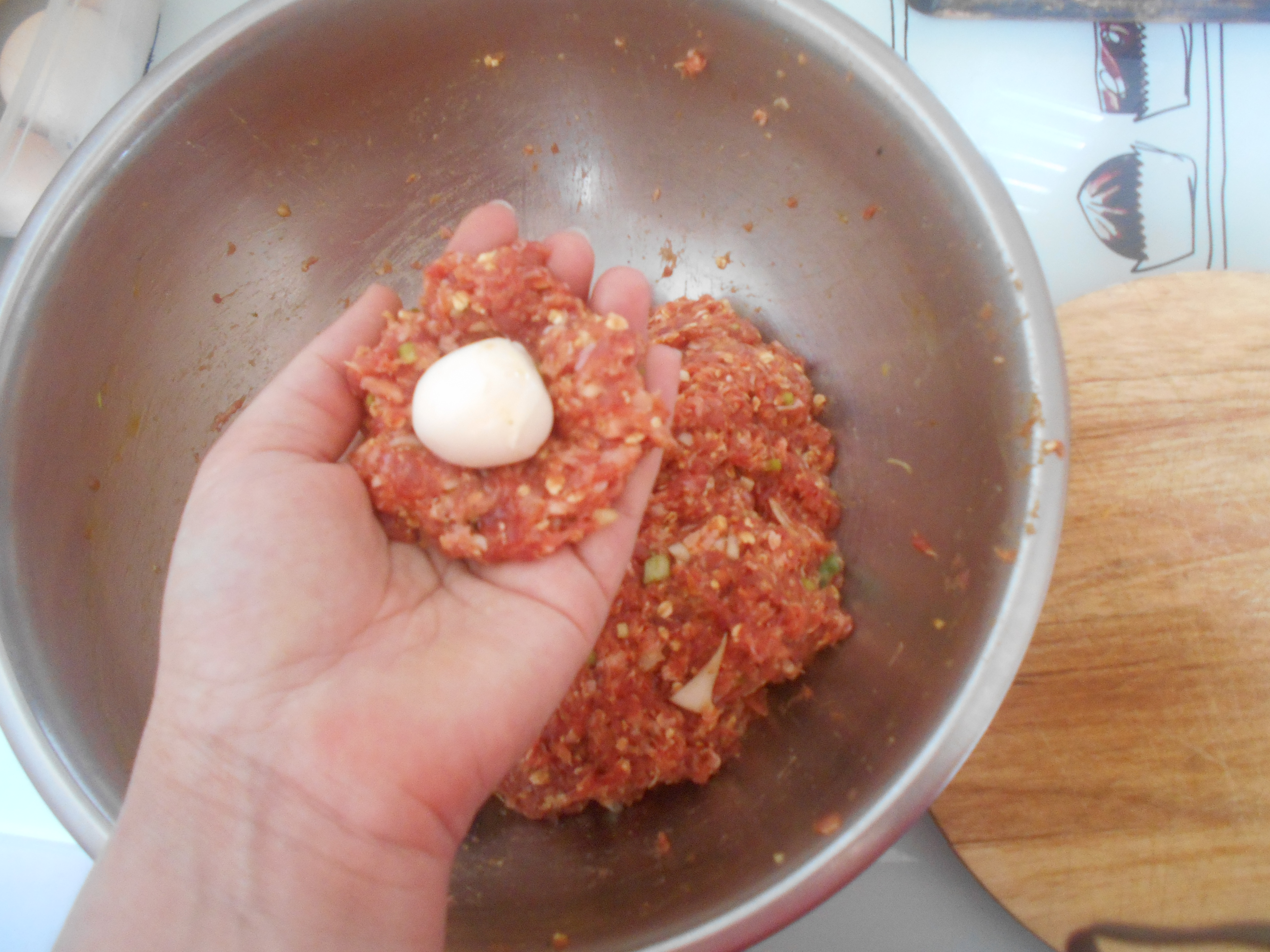 Chiftelute umplute cu mozzarella  (meat ball)