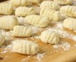 Gnocchi de casa cu sos carbonara-6