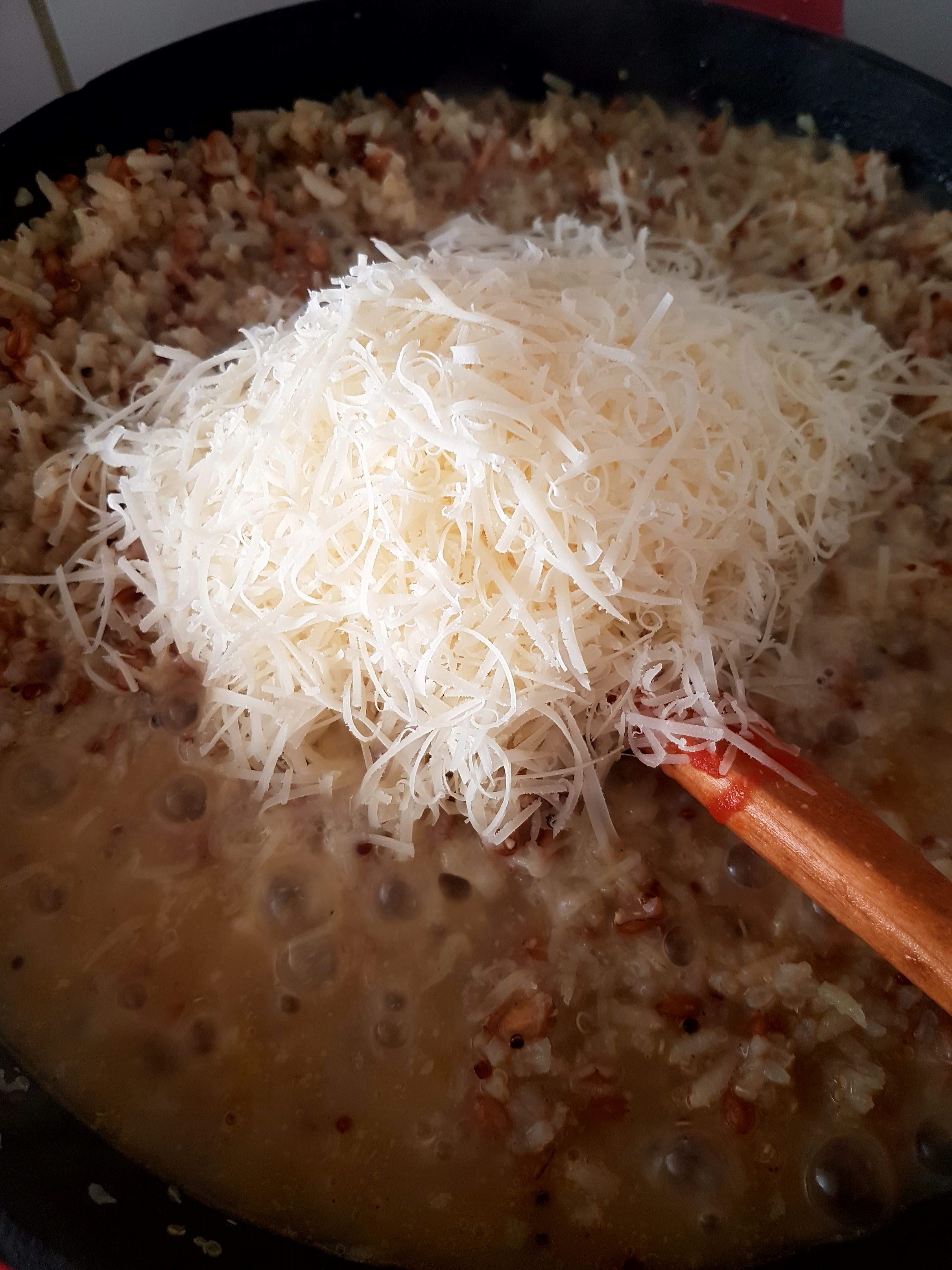 Risotto din quinoa la cuptor cu Delikat- Condimente pentru sarmale si branza Provolone