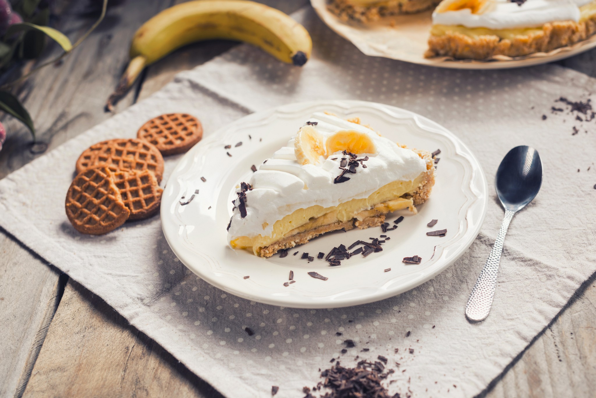 Tarta cu crema de vanilie, banane si frisca