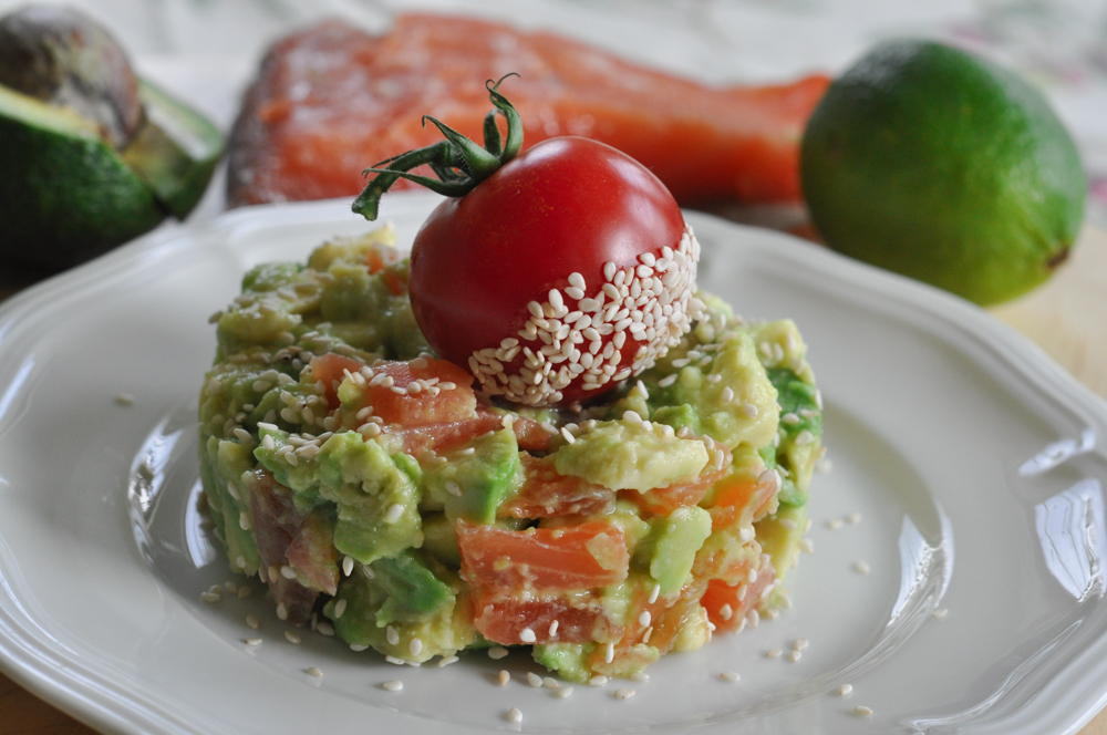 Salata de avocado cu somon sarat