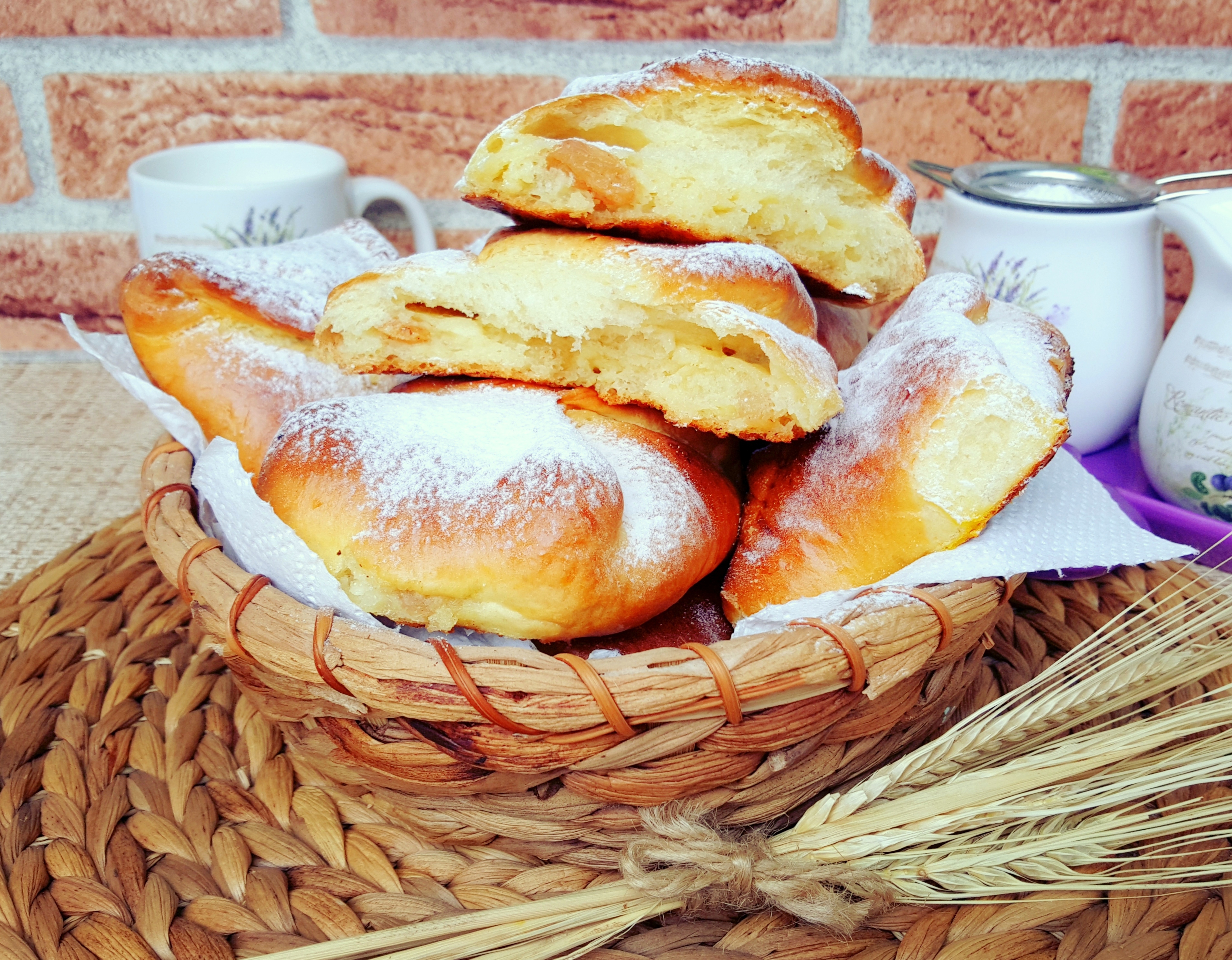 Desert branzoaice sau poale-n brau moldovenesti