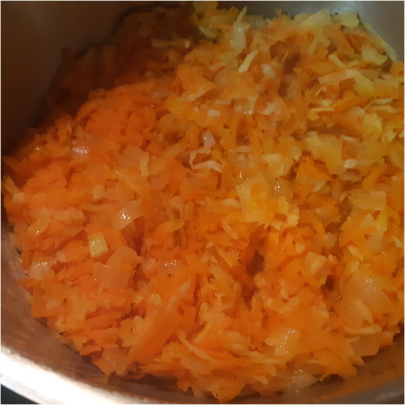 Mancare de mazare cu morcovi