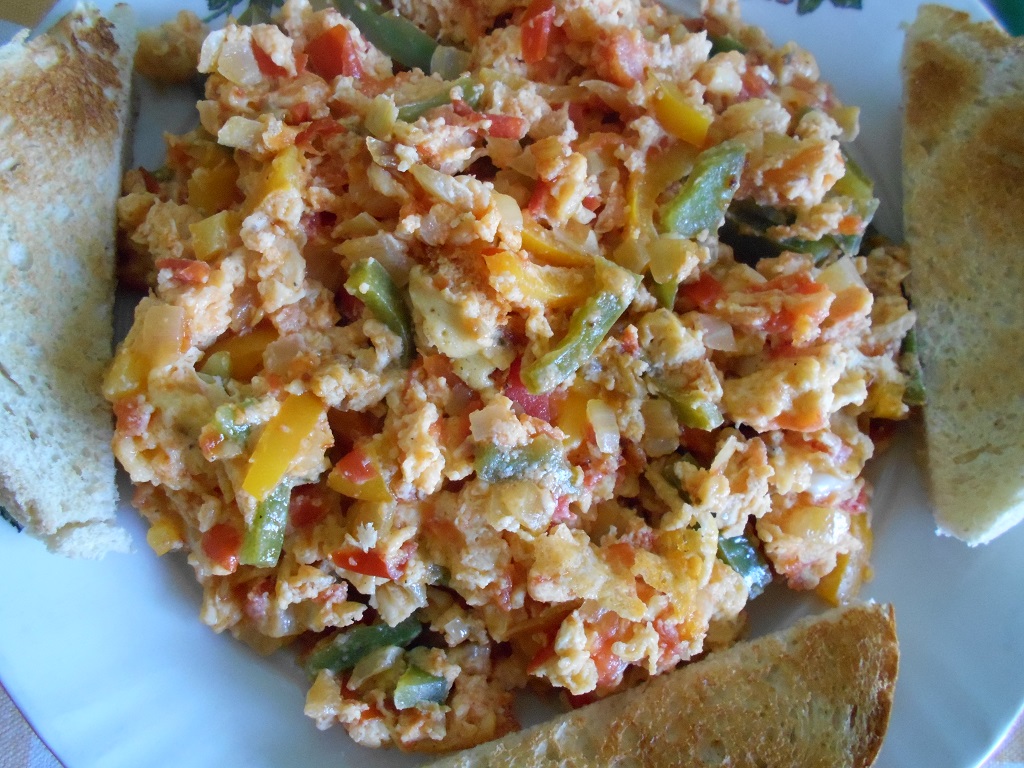 Aperitiv omleta turceasca (Menemen)