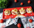 Aperitiv choux-uri cu crema de branzeturi si prosciutto-5