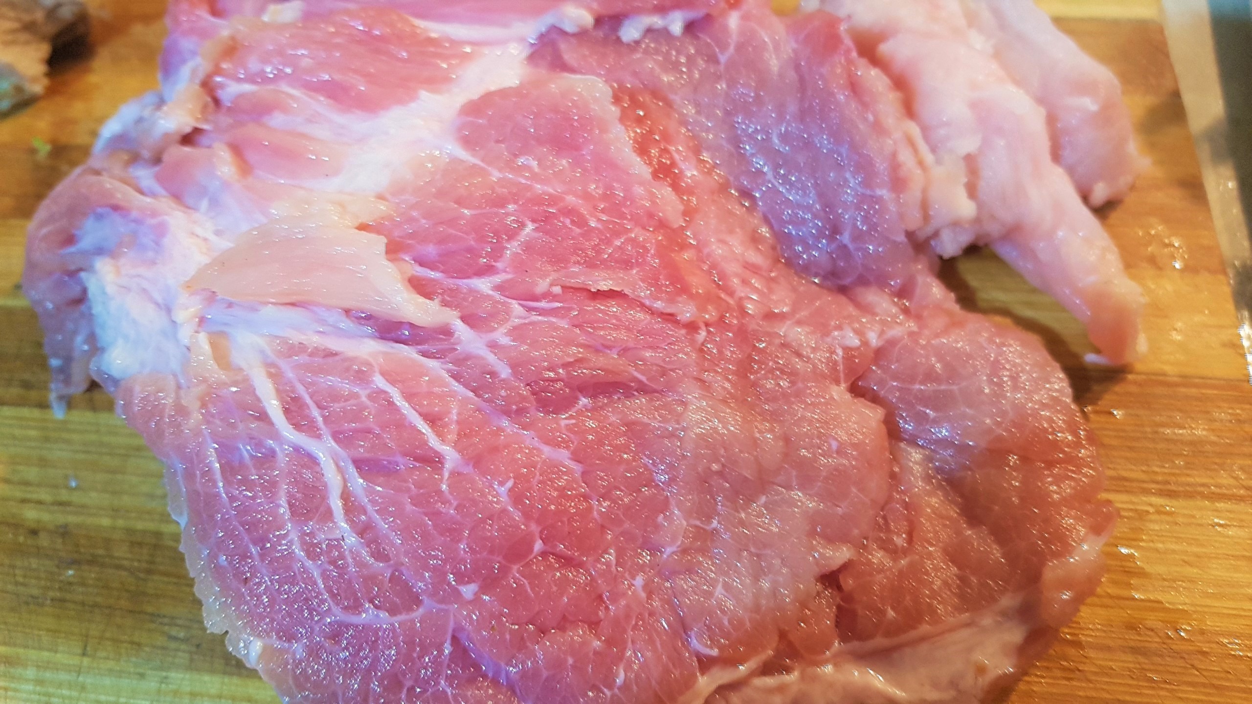 Mancare cu mazare verde, praz si carne de porc