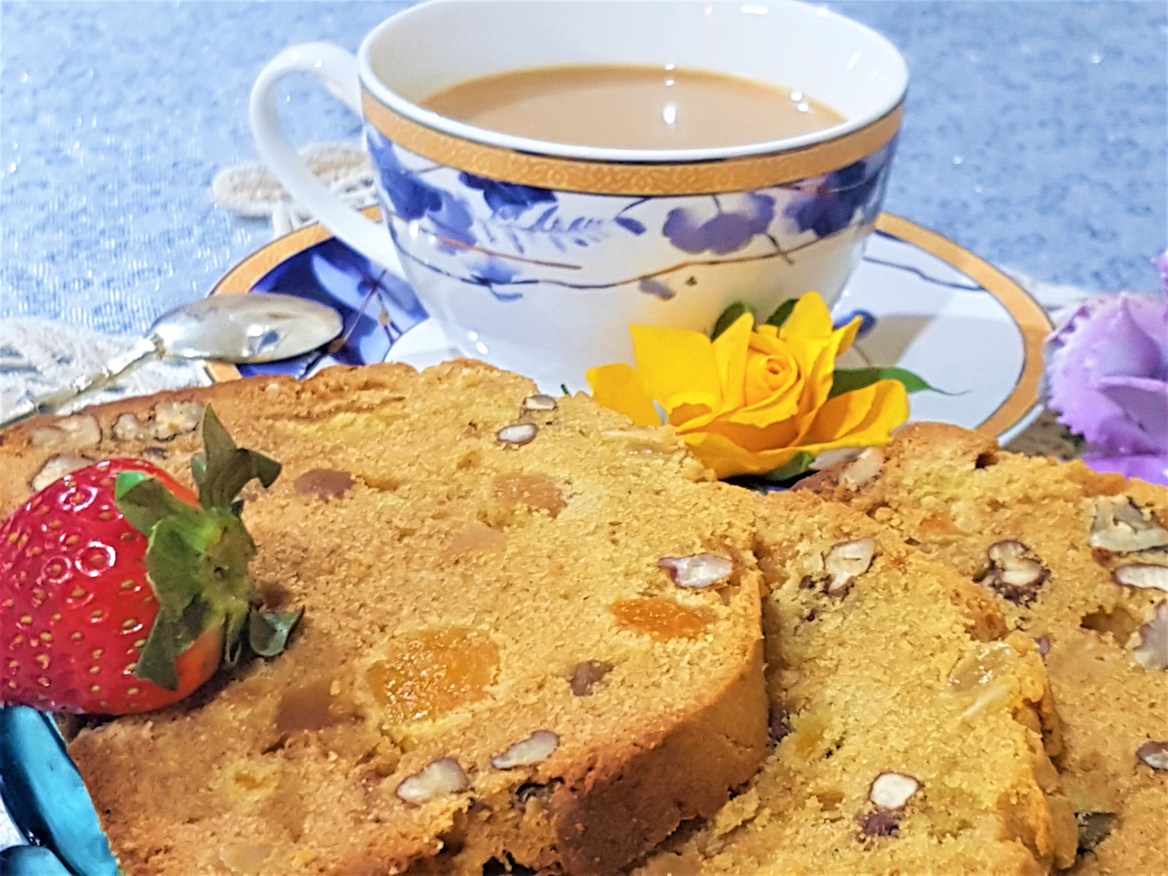 Desert chec cu fructe, nuci si cardamom - la masina de paine