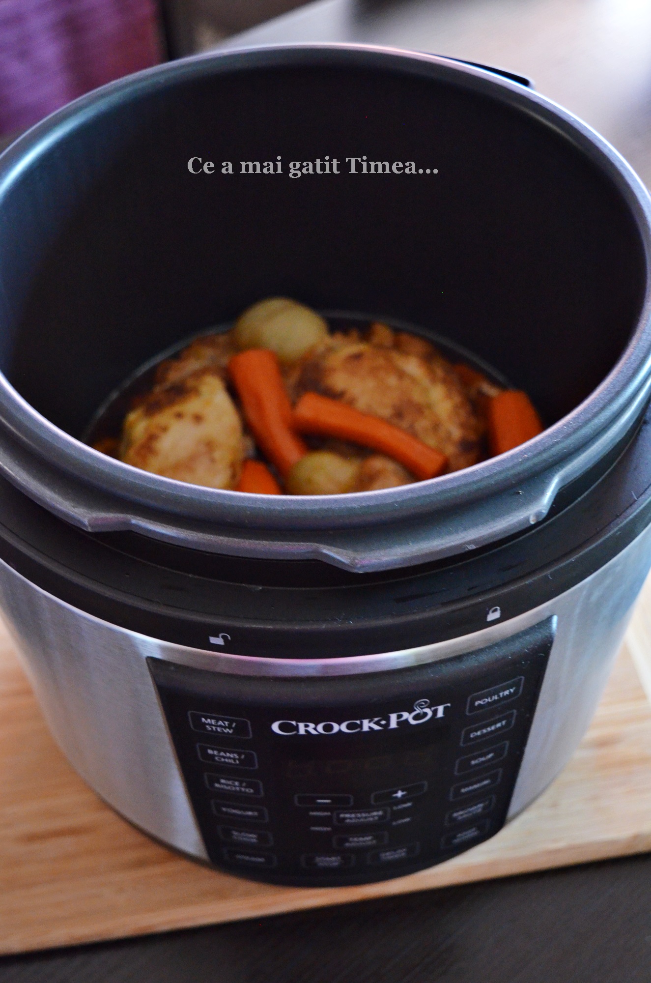 Pulpe de pui cu mustar la Multicooker-ul Crock-Pot Express cu gatire sub presiune