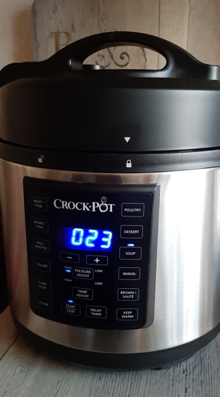 Ciorba de pasare la Multicooker-ul Crock-Pot Express cu gatire sub presiune