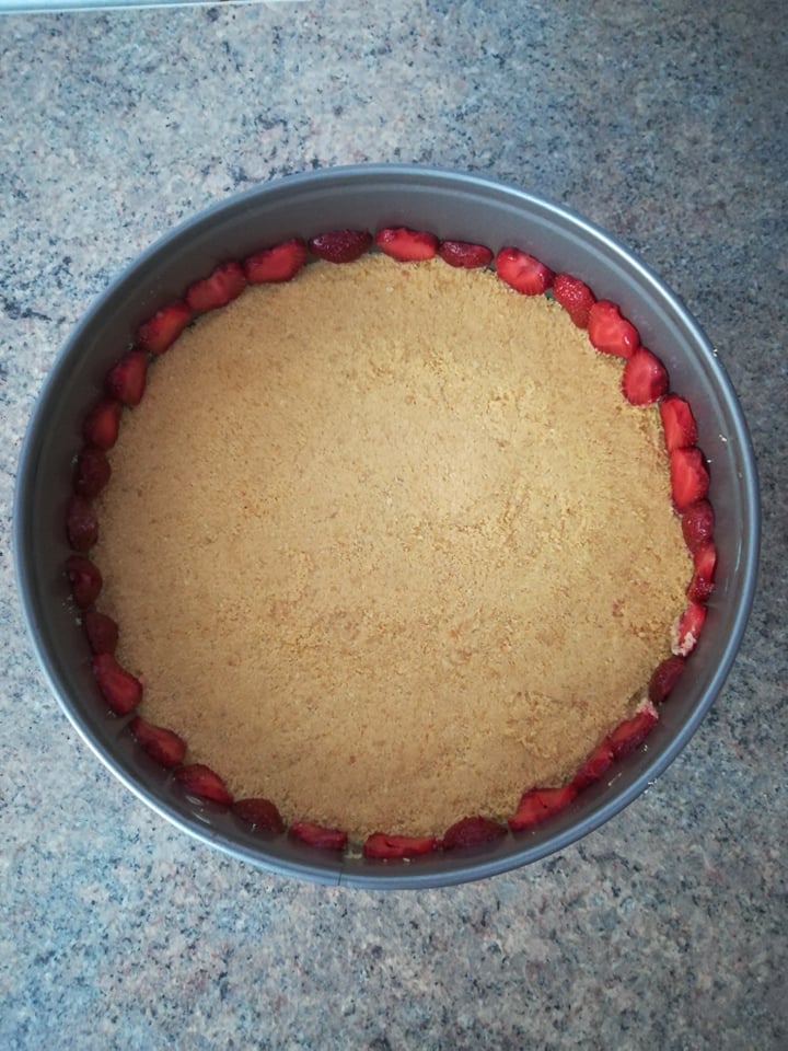 Cheesecake cu jeleu de capsuni (fara zahar )