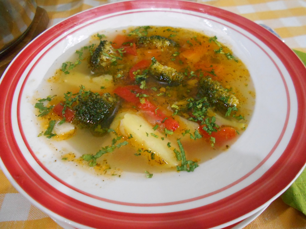 Ciorba de legume, cu broccoli