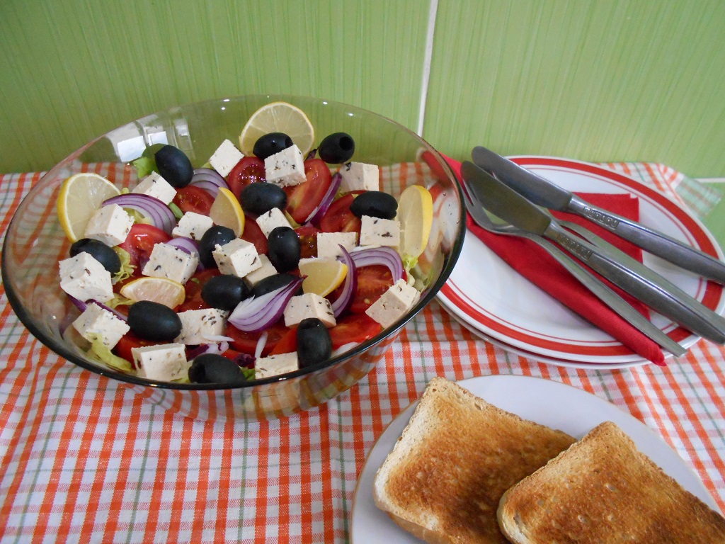 Salata de rosii cu branza tofu