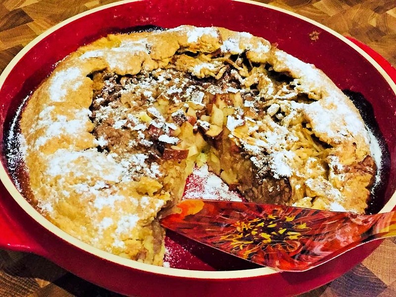 Desert tarta rustica cu mere, scortisoara si vanilie