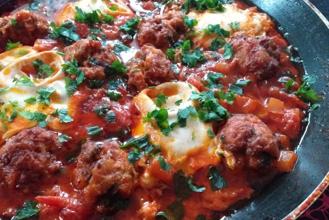 Shakshuka cu chiftele