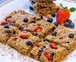 Batoane de ovaz cu capsuni si afine/Strawberry, blueberry oatmeal vegan bars-7