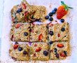 Batoane de ovaz cu capsuni si afine/Strawberry, blueberry oatmeal vegan bars-8