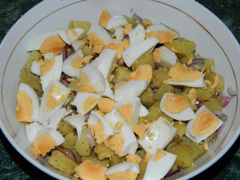 Salata de cartofi cu leurda