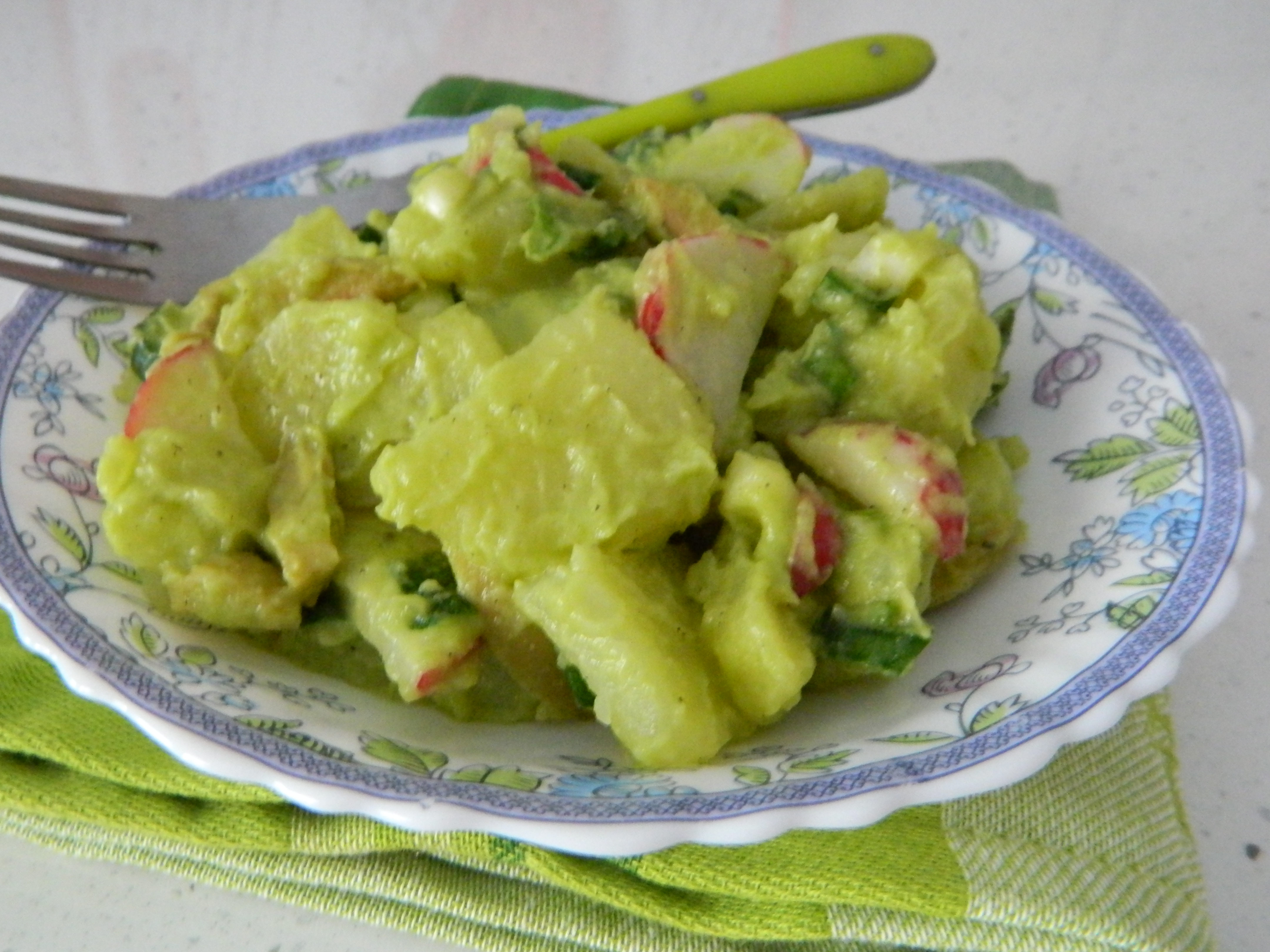 Salata orientala de post cu maioneza din avocado