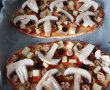 Pizza rapida cu blat pufos (fara drojdie) cu aluat fraged-19
