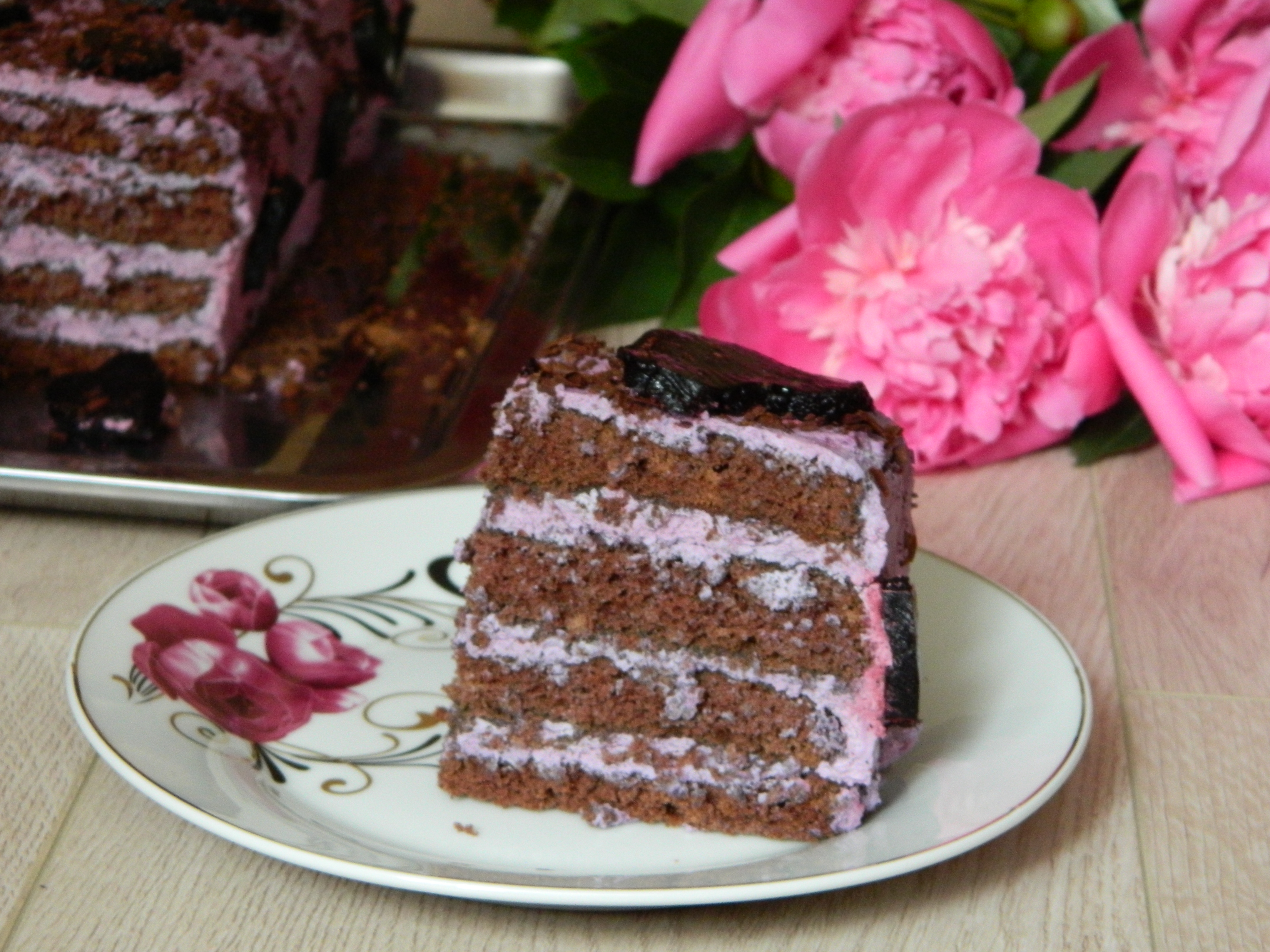 Desert tort cu blat de cacao si crema cu mascarpone si afine