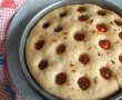 Focaccia pufoasa cu rosii cherry si usturoi-14