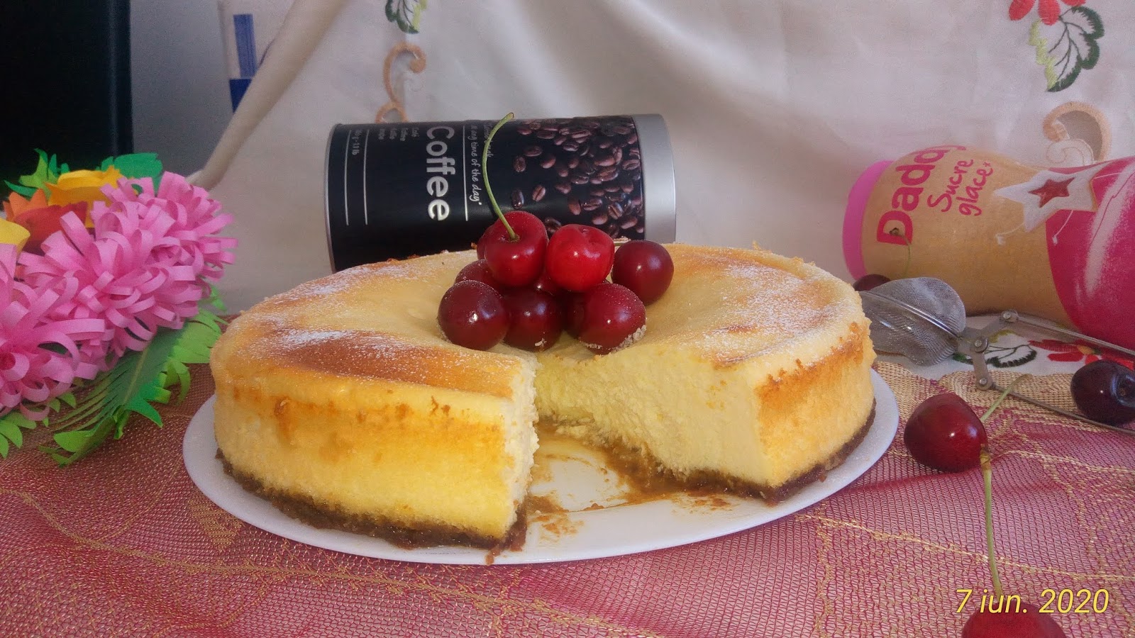 Desert cheesecake cu aroma de vanilie