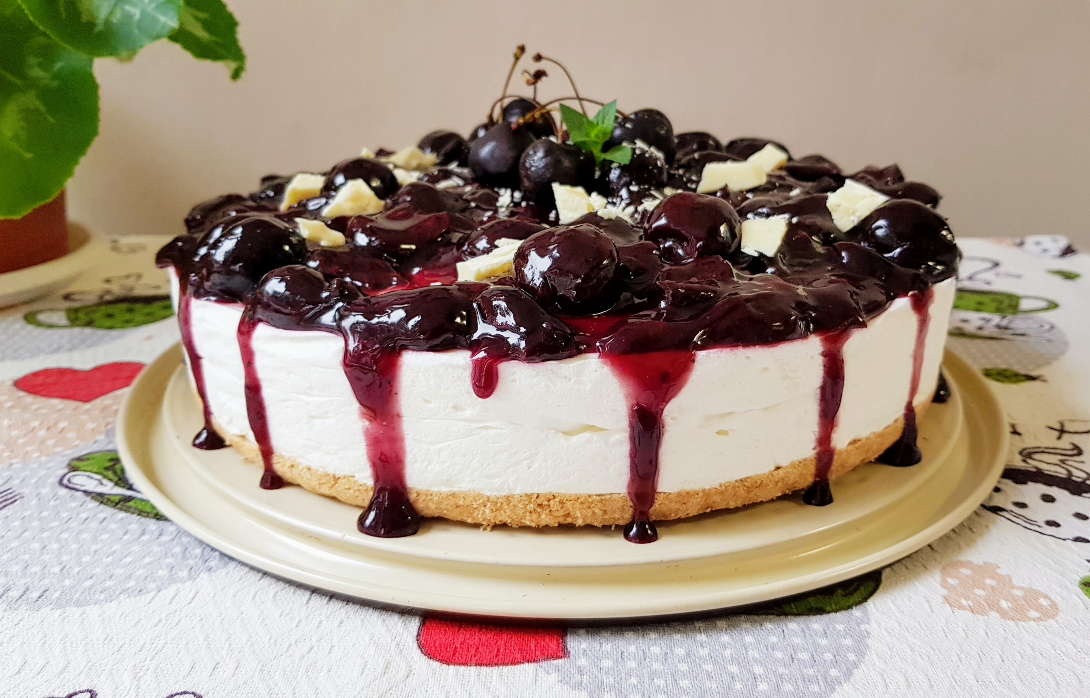 Desert cheesecake cu cirese, la rece