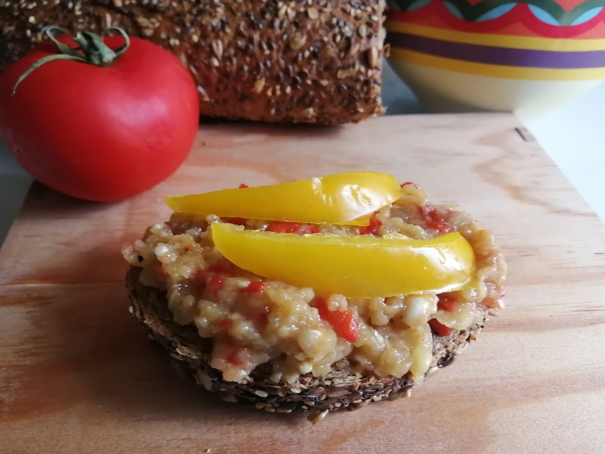 Salata de vinete si ardei kapia