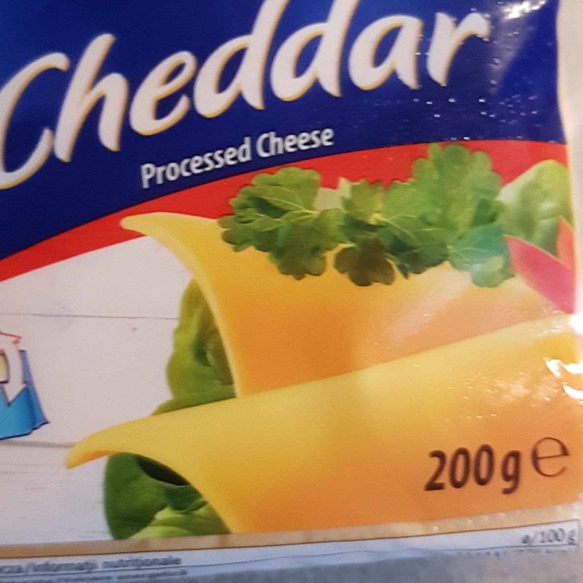 Tortellini cu sunca si sos Cheddar