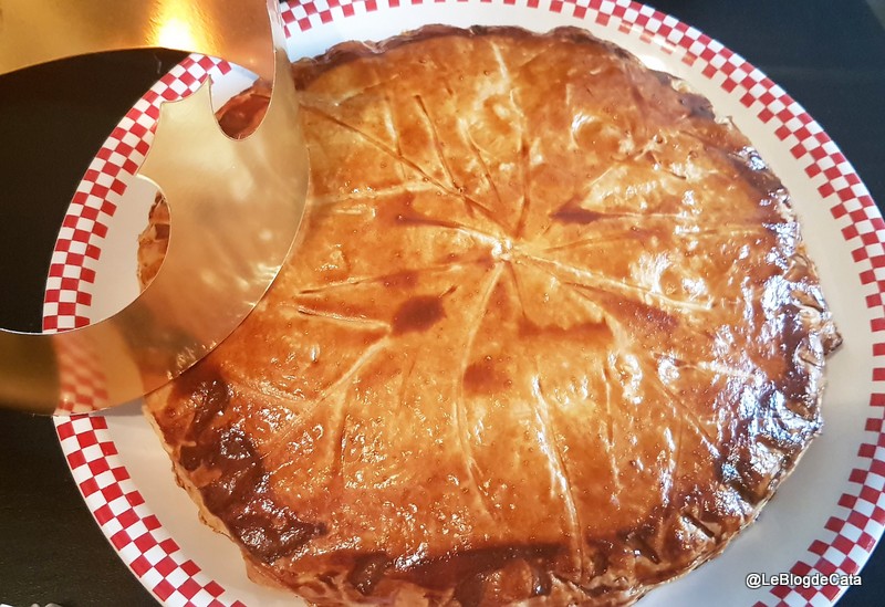 Desert placinta cu migdale, mere si crema de castane / Galette des rois