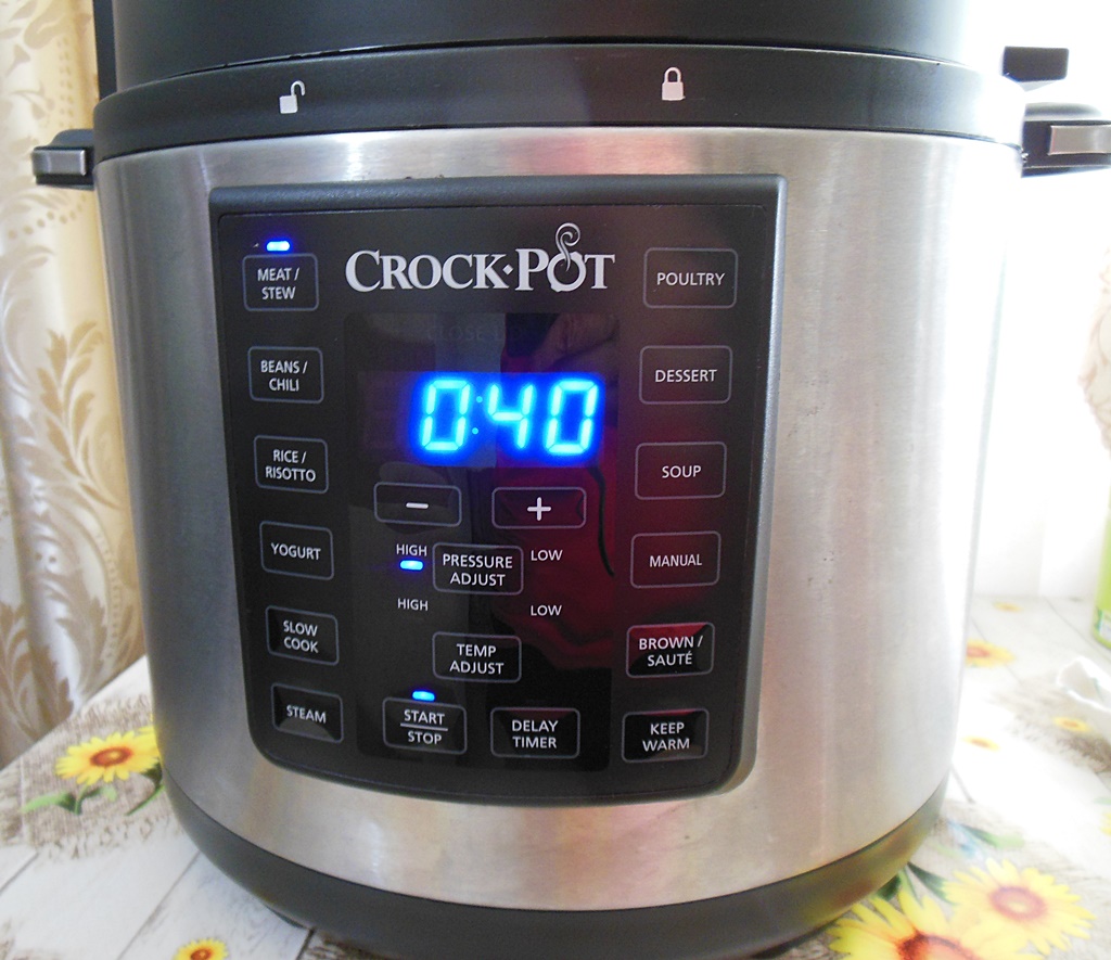 Tocanita de vita cu galuste de cartofi la Crock Pot Express