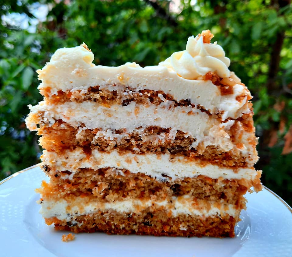 Desert Carrot cake (tort morcovi)