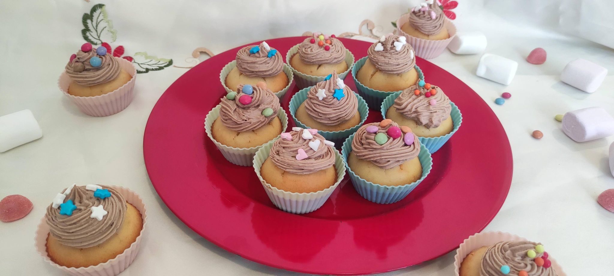 Desert cupcakes cu ganache de kinder bueno