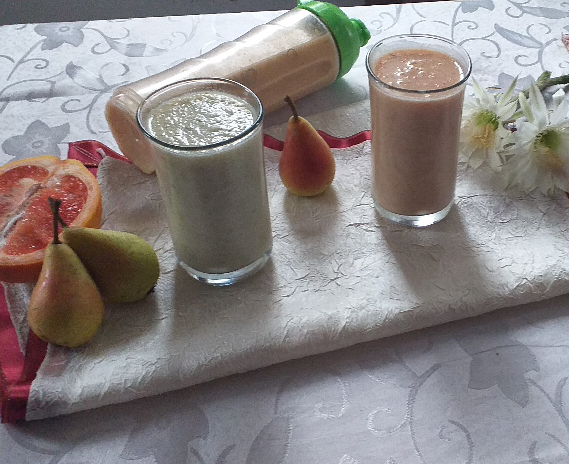 Smoothie cu pere si banane