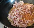 Paste (penne) cu bacon, mazare si suc de rosii-0