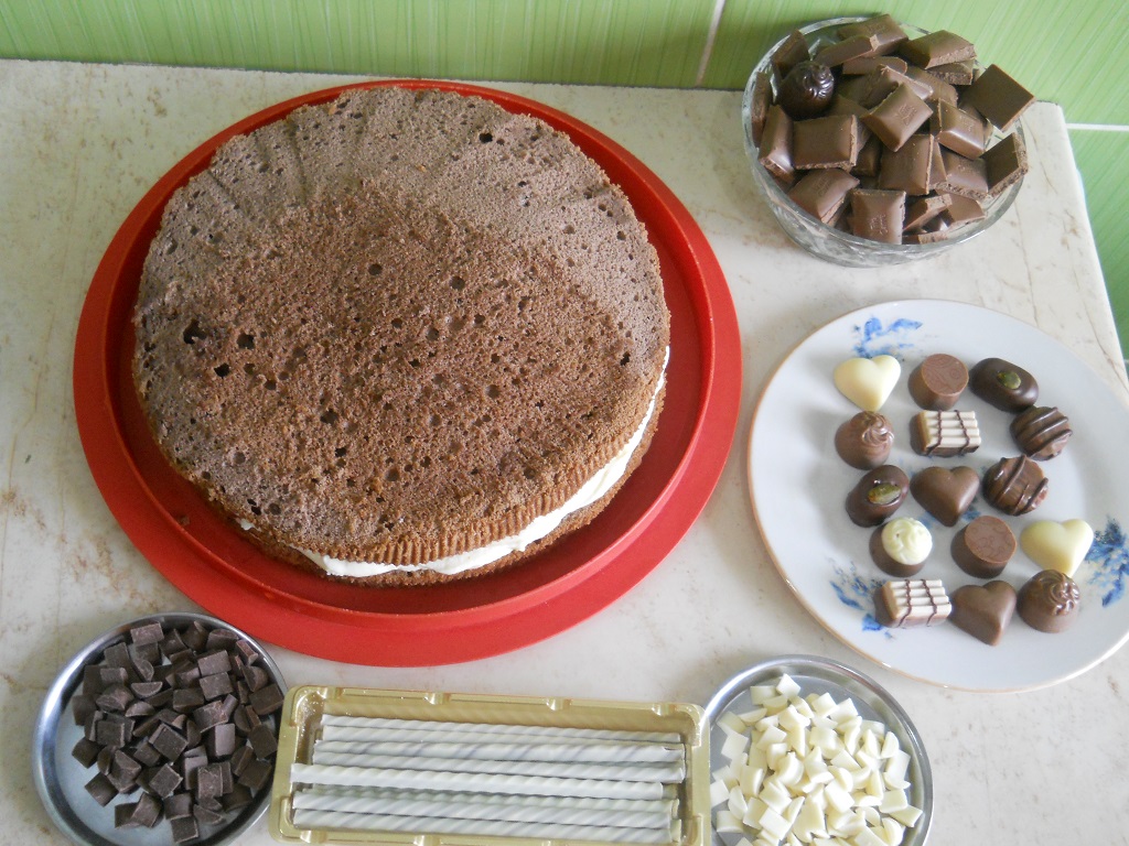 Reteta de tort cu ciocolata si crema de mascarpone