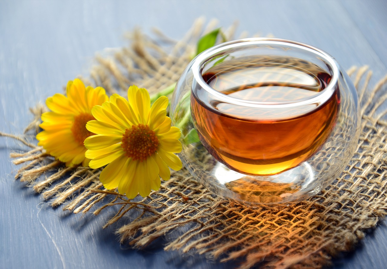 Farmacia naturii: Cele mai bune 10 plante medicinale pentru ceaiuri