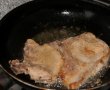 Cotlet si piept de porc cu legume si sos de ardei copt - Reteta gustoasa si satioasa-3