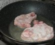 Cotlet de porc cu galbiori si sos de smantana, o mancare savuroasa-7