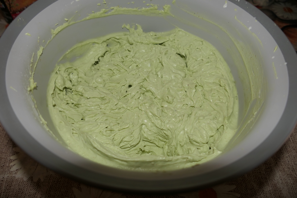 Tort cu crema de fistic - Deliciu fin si aromat