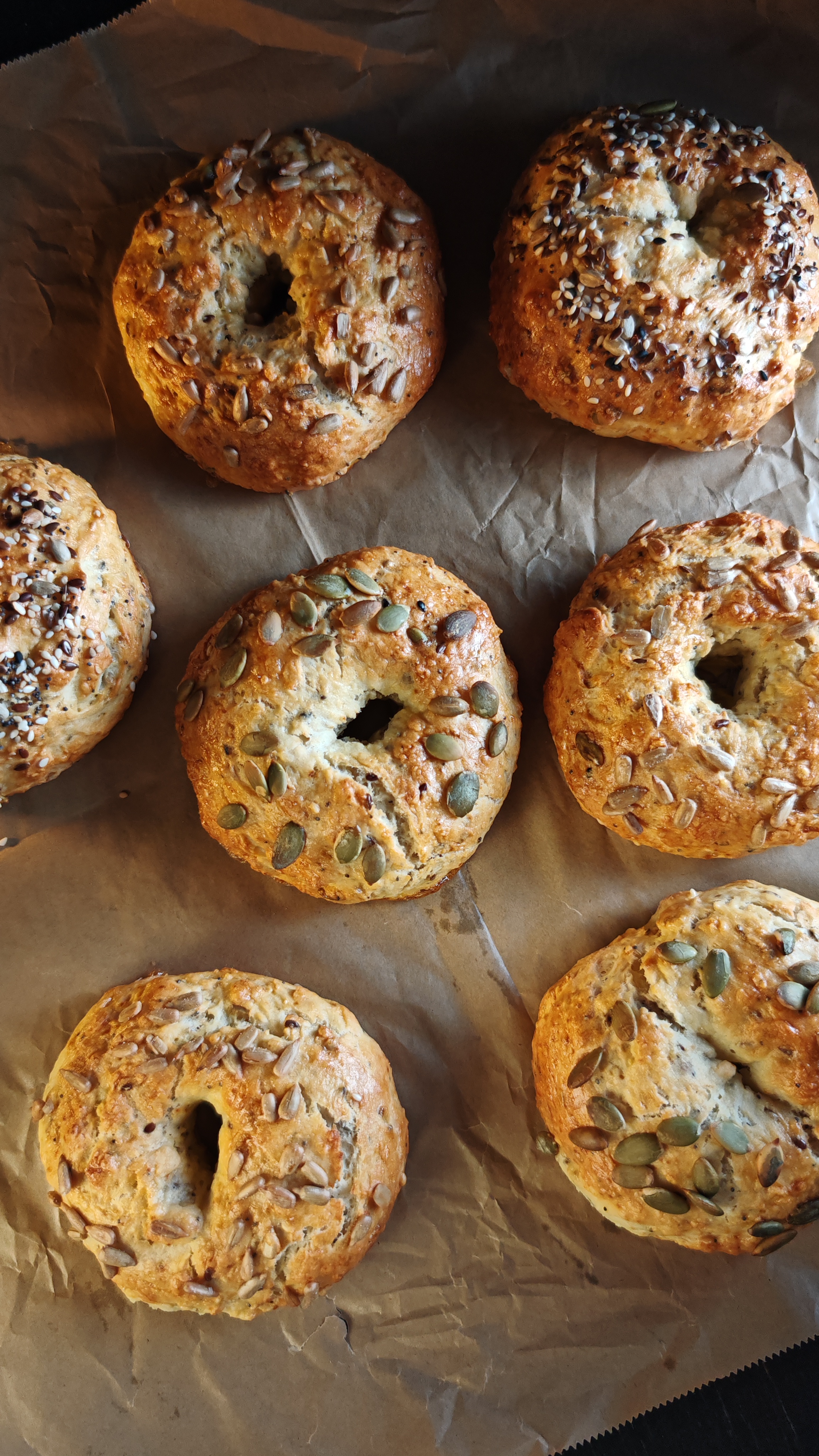 Covrigi cu semințe, fără dospire - Rețeta rapidă și gustoasă