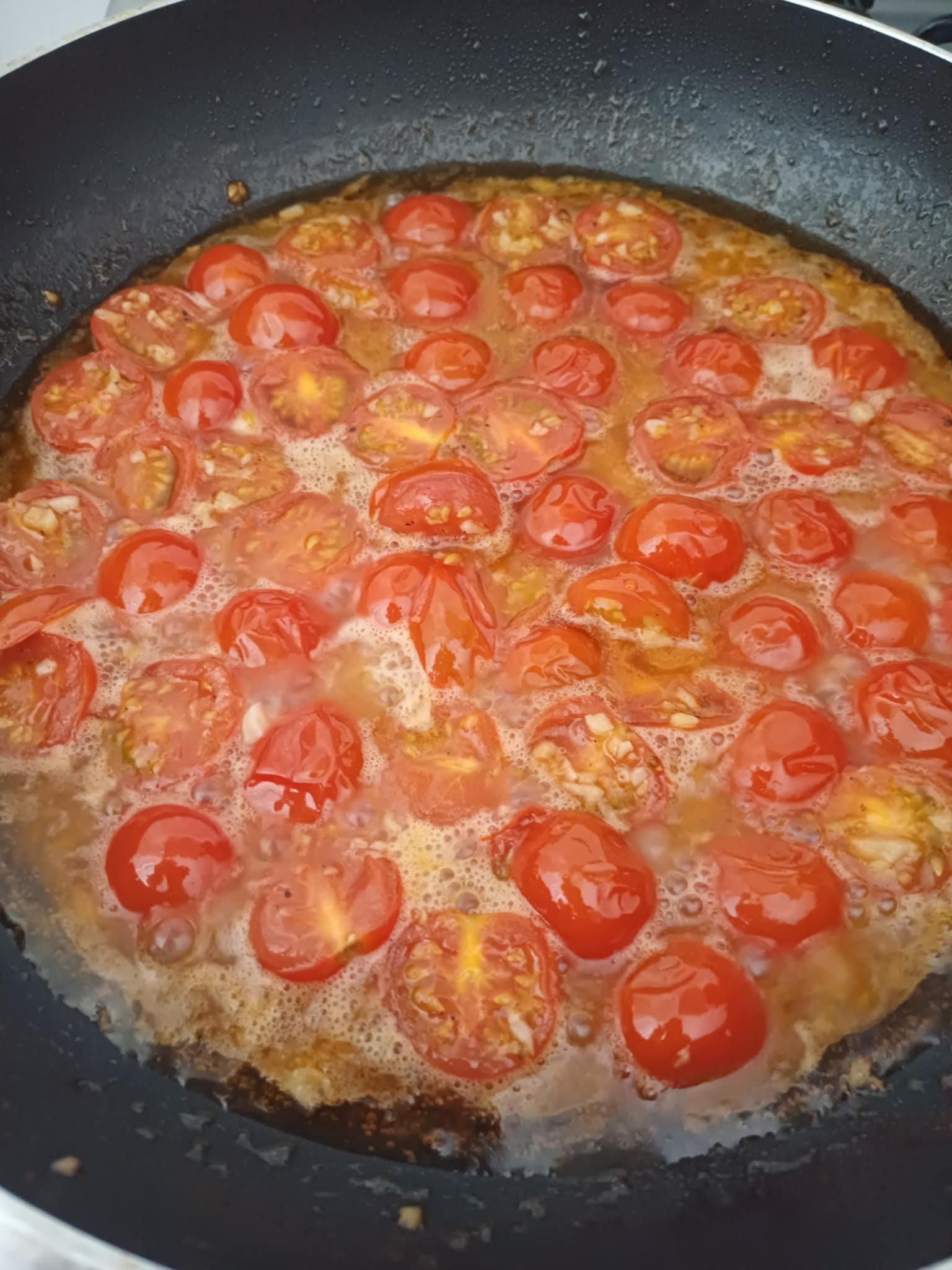 File de cod cu rosii cherry la tigaie - Simplu, usor si gustos