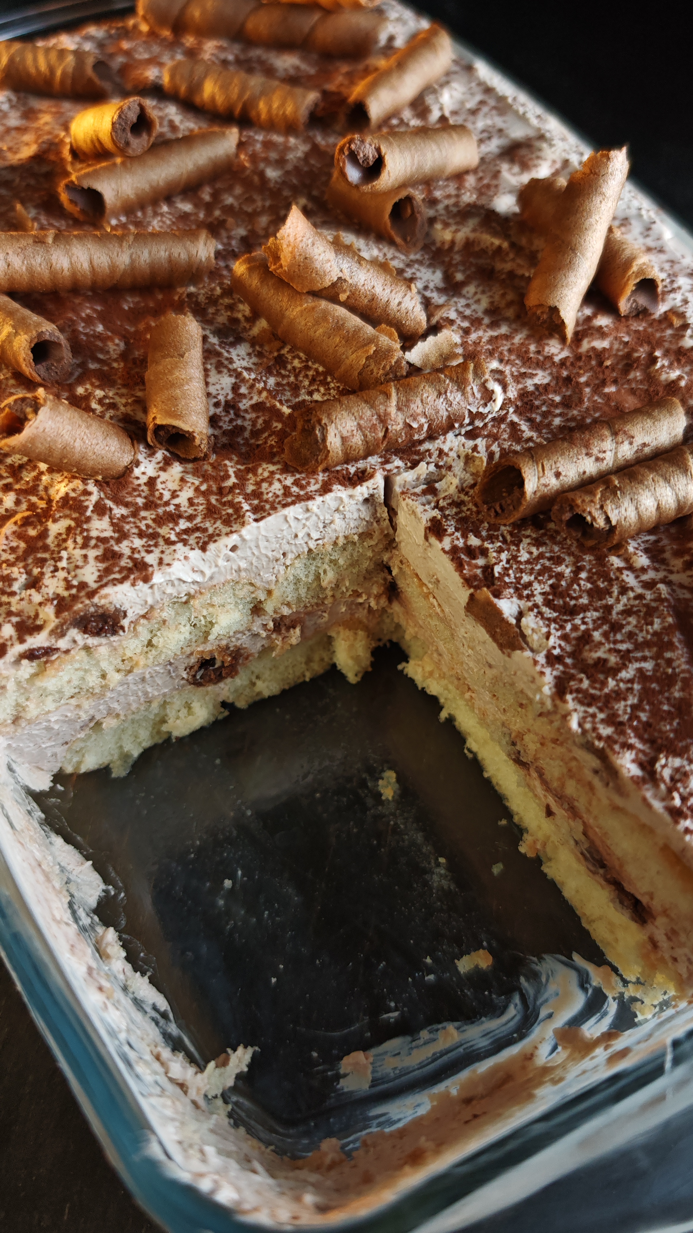 Tiramisu cu sticksuri de ciocolată - Rețeta rapidă și delicioasă