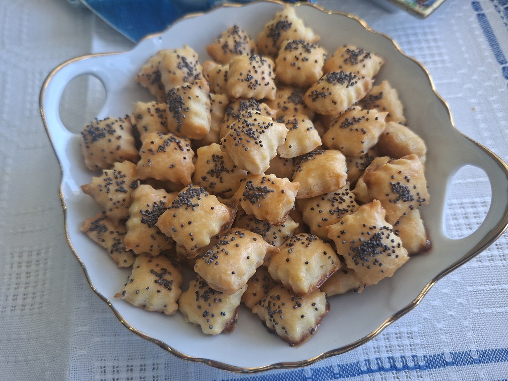 Crackers cu mac - Rețeta gustoasă de casă