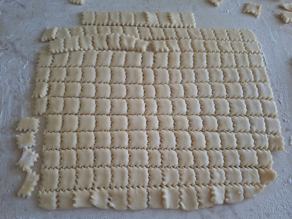 Crackers cu mac - Rețeta gustoasă de casă