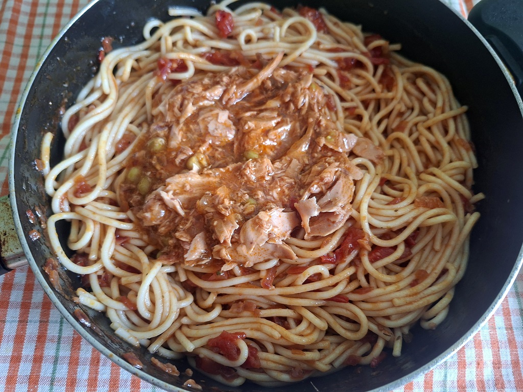 Spaghete cu ton