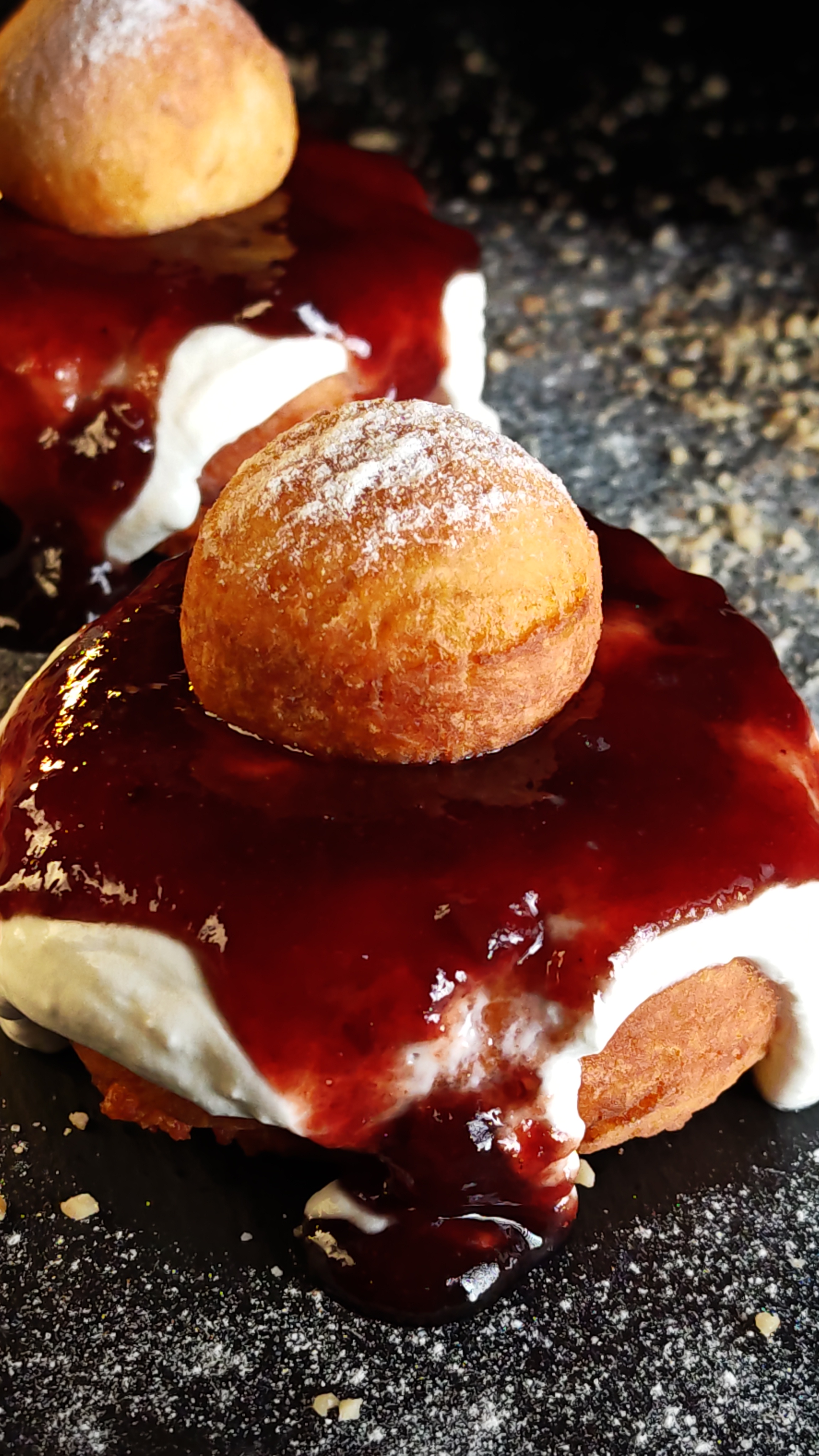 Papanași cu smântână și dulceață - Rețeta tradițională românească pas cu pas